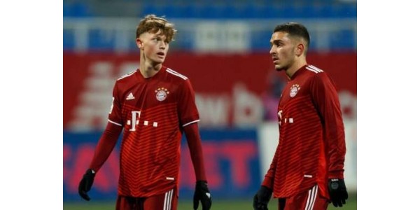 Trener Mönchengladbach Adi Hütter ma specjalną taktykę przeciwko Bayernowi Monachium